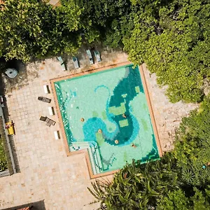  Hostal The Eco Palace